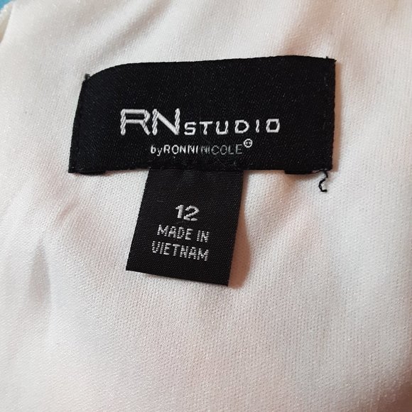 RNstudio by Ronni Nicole Dress Size 12 - Picture 5 of 7